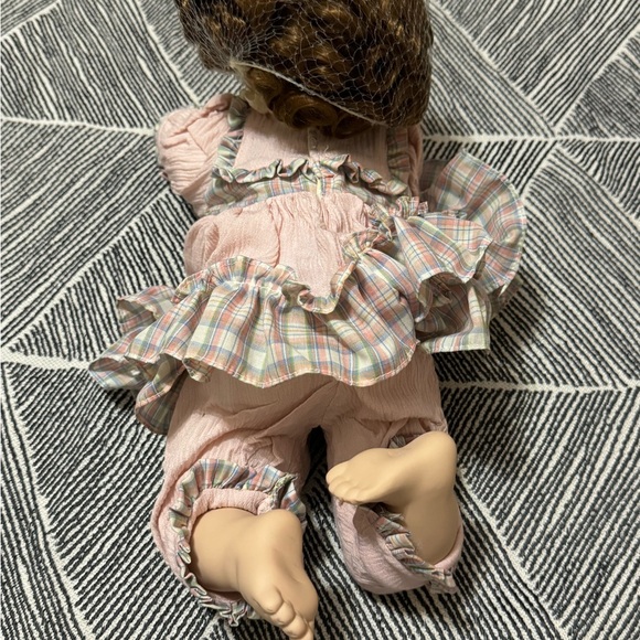 Porcelaine Girl Doll - Picture 5 of 5